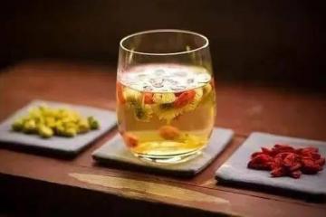 春暖莫忘“倒春寒”，省酸增甘來養(yǎng)肝